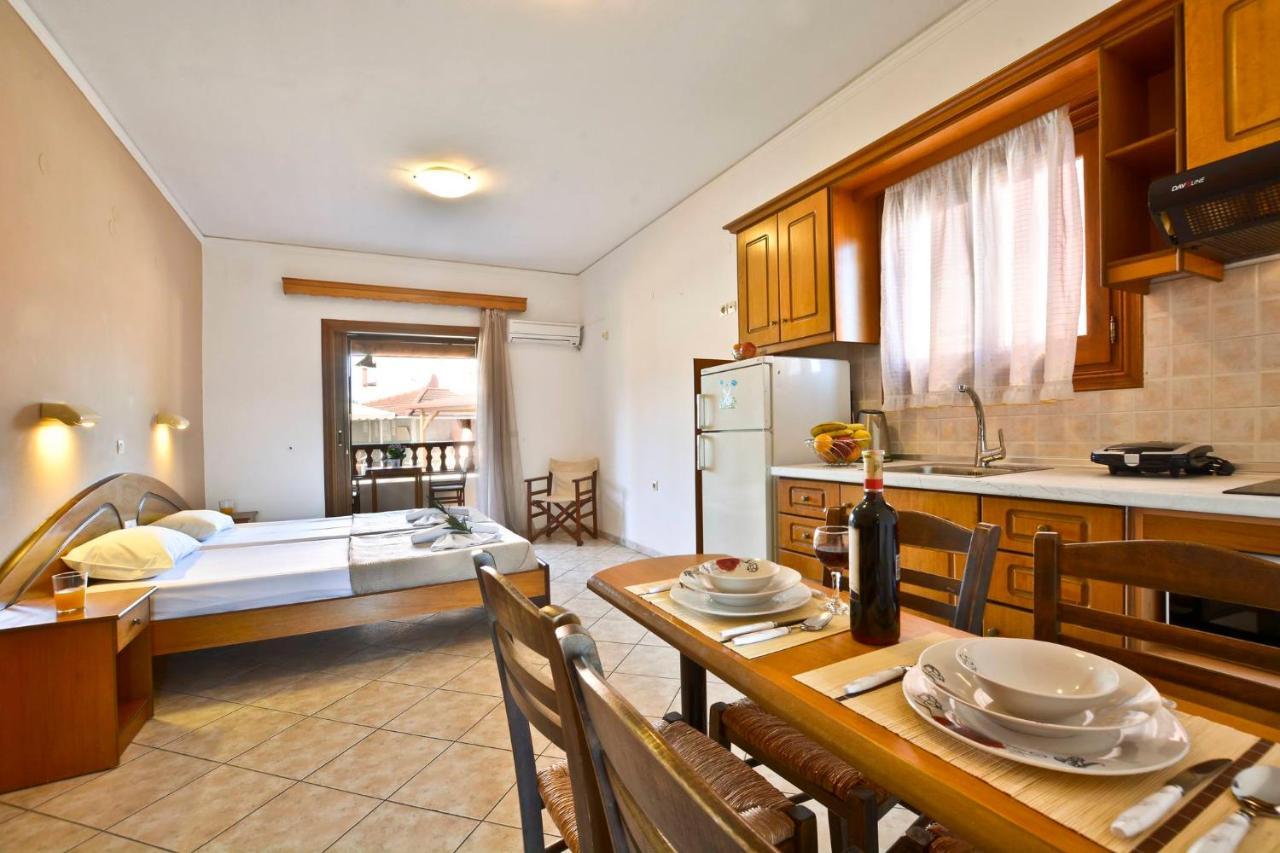Louvros Apartments Sidari Corfu Exterior foto